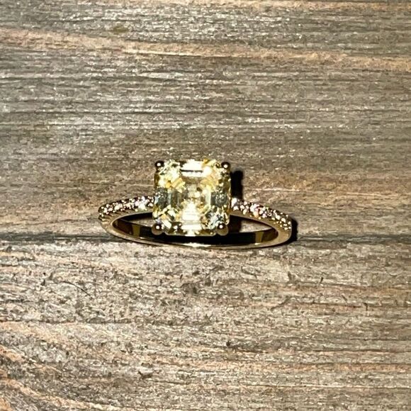 18k Gold Studded Band w Pale Yellow CZ Stone Ring - Picture 5 of 14